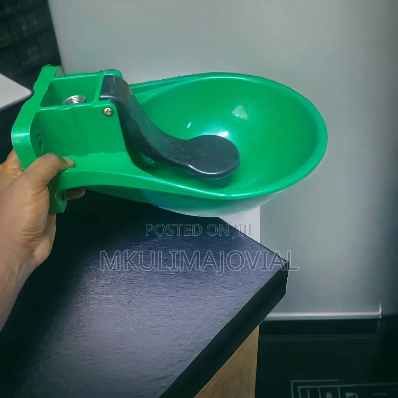 Automatic Cattle Water Bowl New Plastic Water Drinking Bowl
