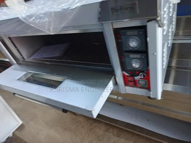 High Tech Single Deck Gas Oven - thumbnail 3