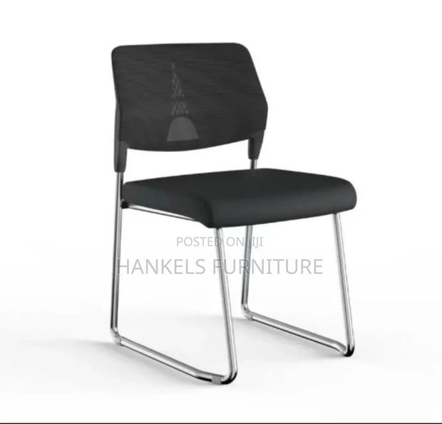 Mesh Low Back Visitor Chair