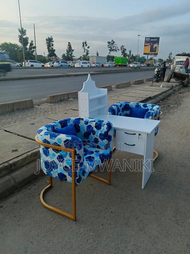 Manicure Set, With White Table - thumbnail 3