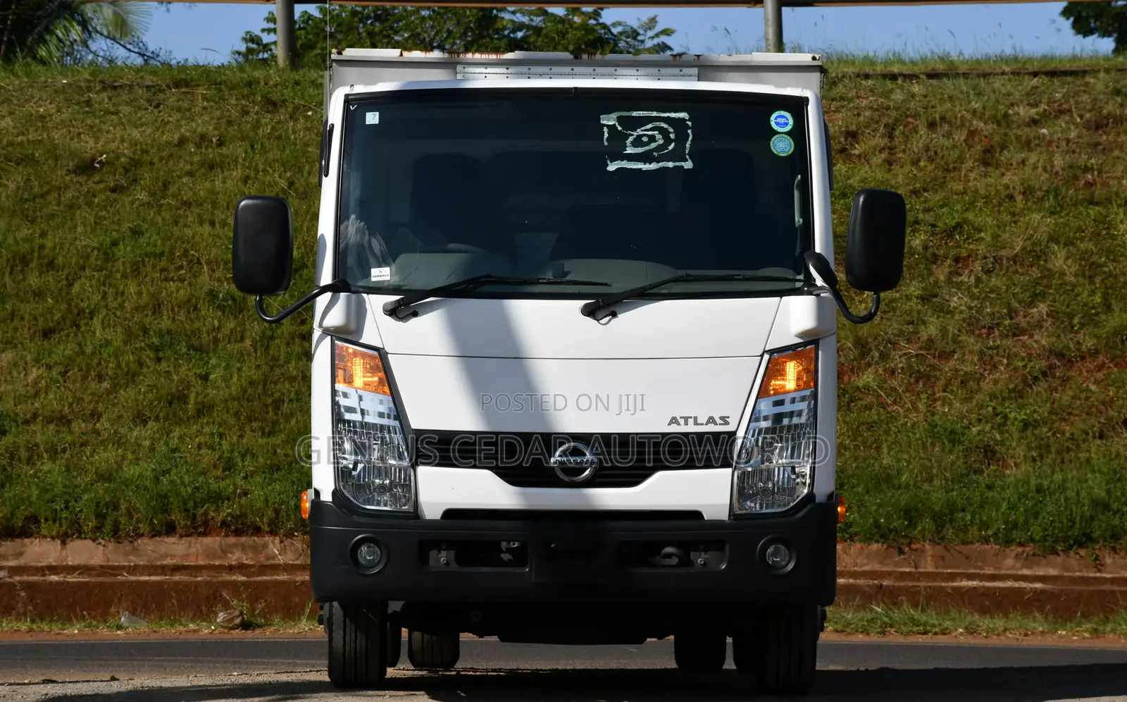 Nissan Atlas 2017 White