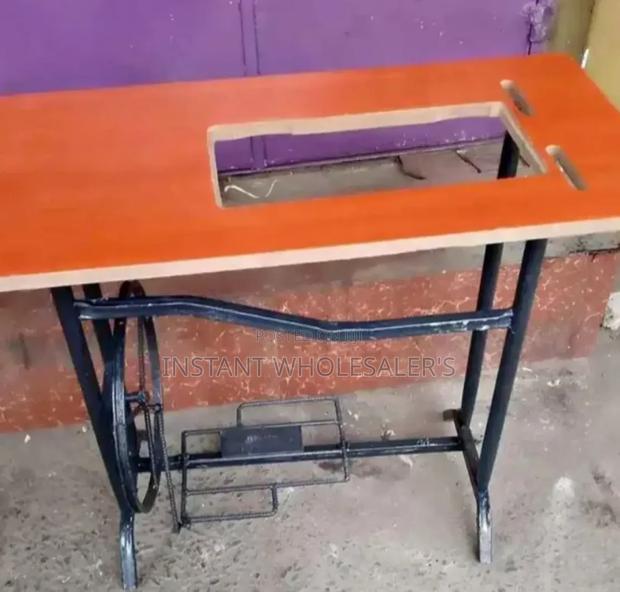 Standard Sewing Table - main view