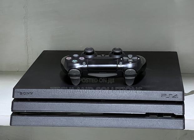 Matte Ps4 Pro - main view