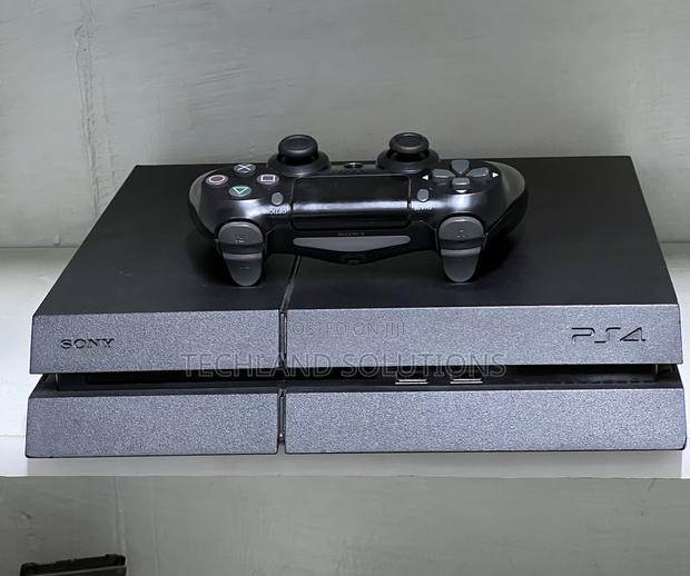 Used  Chipped Playstation 4 Standard - thumbnail 2