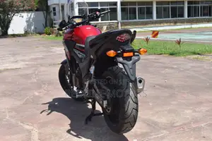 Honda CB 2018 Red