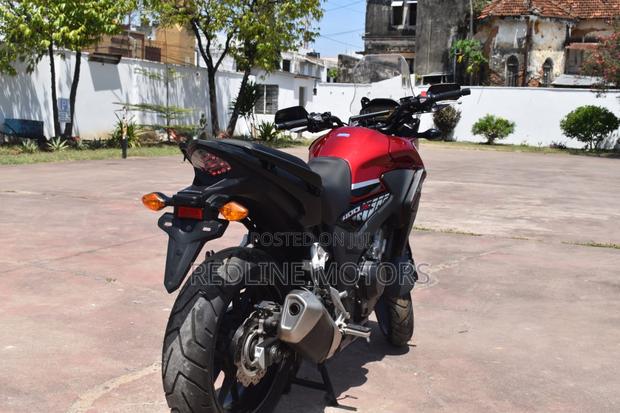 Honda CB 2018 Red - thumbnail 3