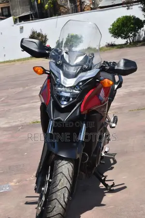Honda CB 2018 Red