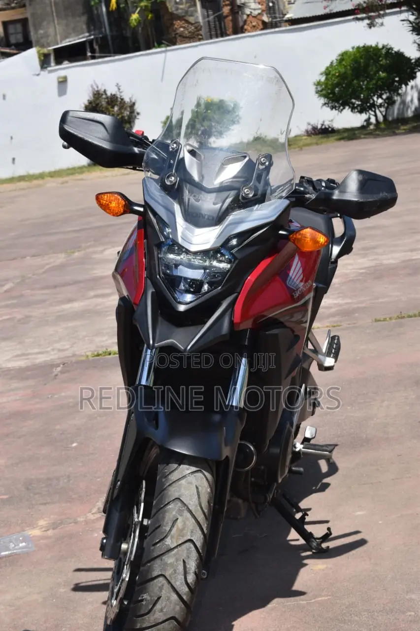 Honda CB 2018 Red