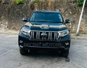 Toyota Land Cruiser Prado 2.8 2018 Black