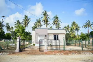 3bdrm Bungalow in Whispering Palms, Tezo for sale