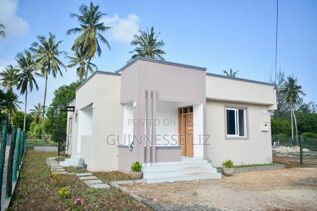 3bdrm Bungalow in Whispering Palms, Tezo for sale - thumbnail 3