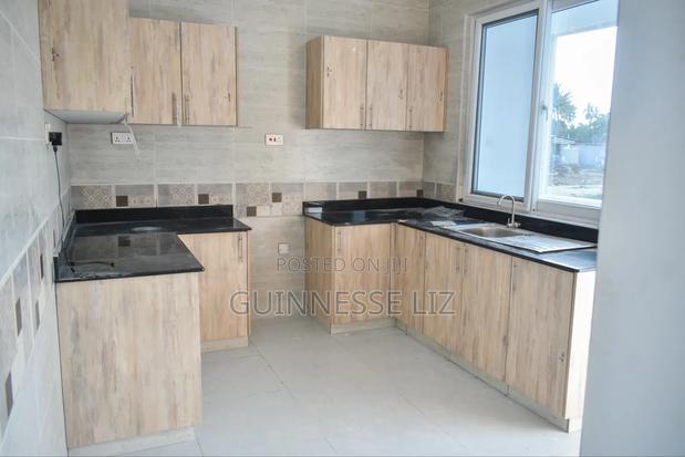 3bdrm Bungalow in Whispering Palms, Tezo for sale - thumbnail 17