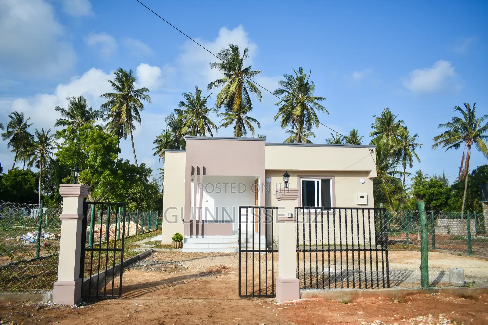 3bdrm Bungalow in Whispering Palms, Tezo for sale