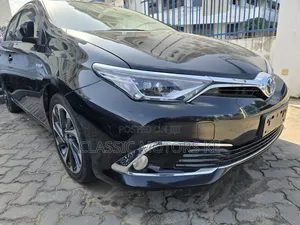 Toyota Auris 2018 Black