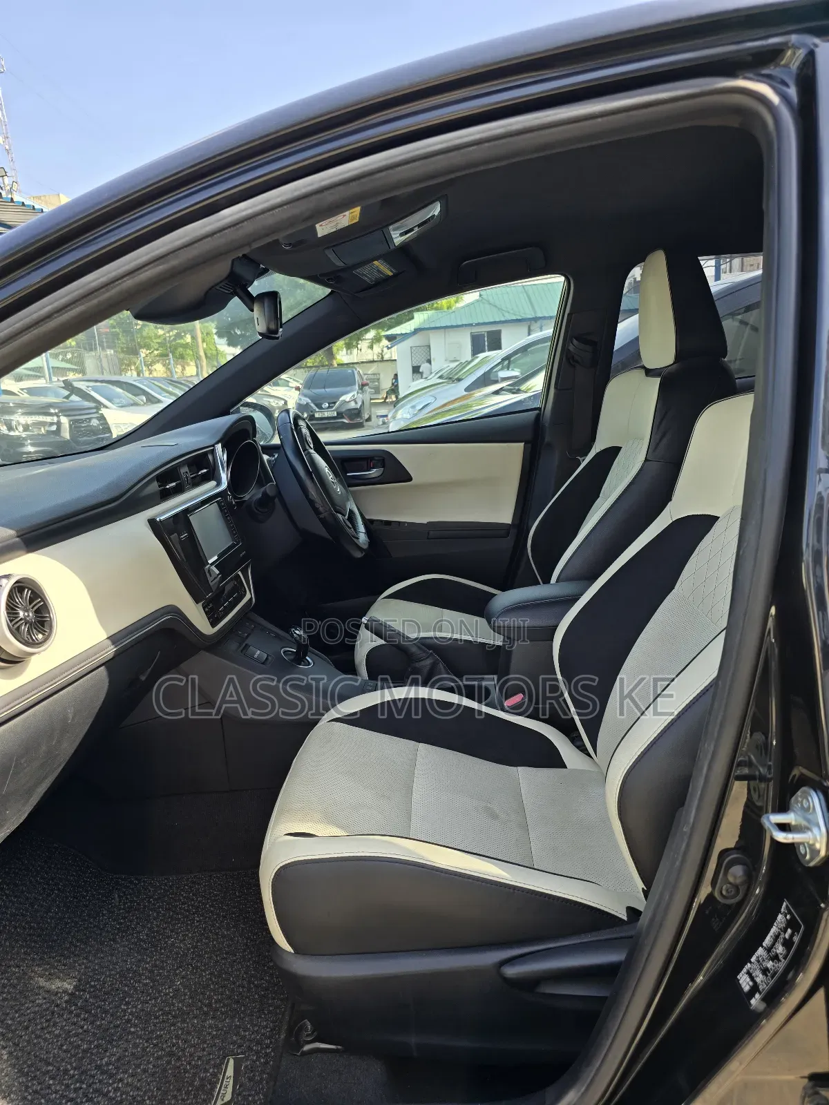Toyota Auris 2018 Black