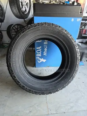 235/65r17 Armstrong All Terrain Tire