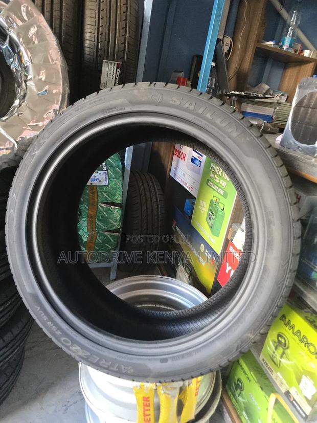 275/40r22 Sailun Tire - thumbnail 3