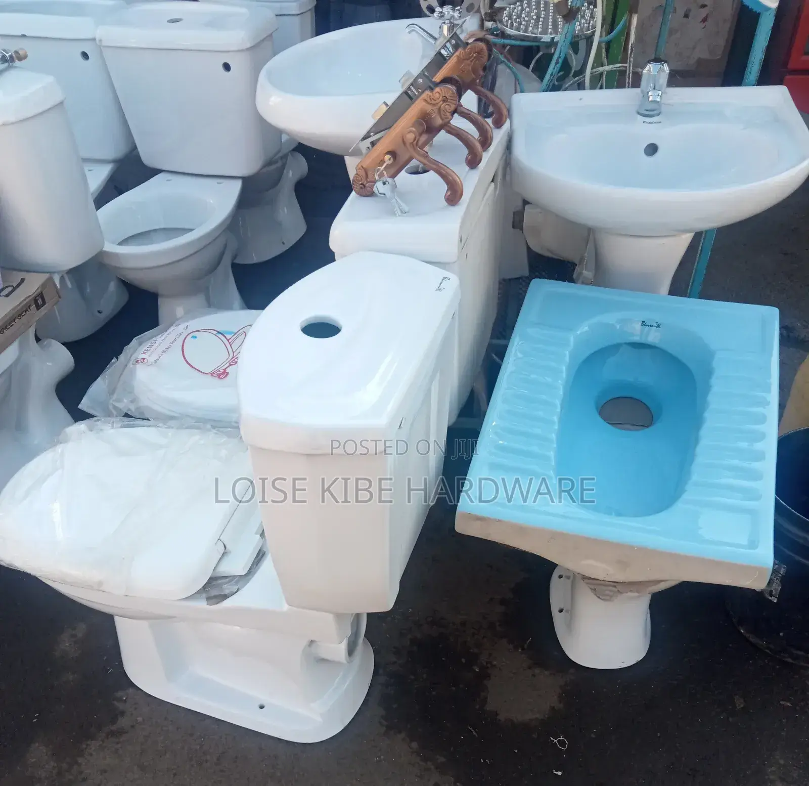 Toilet Available High Quality