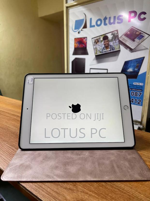 Apple iPad Air 2 16 GB Silver - main view