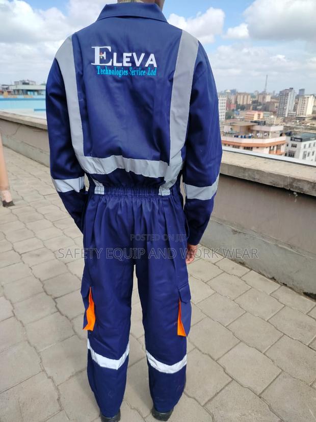 Cargo Overall Made Of Cotton Twill Material - thumbnail 2