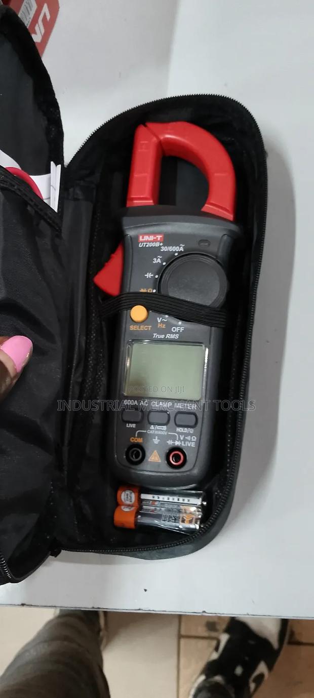 Uni-T Clamp Meter200b+ 30/600a - main view
