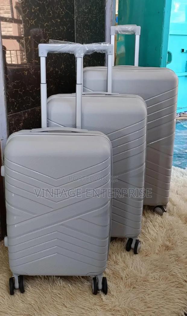 Rubber Suitcase - thumbnail 2