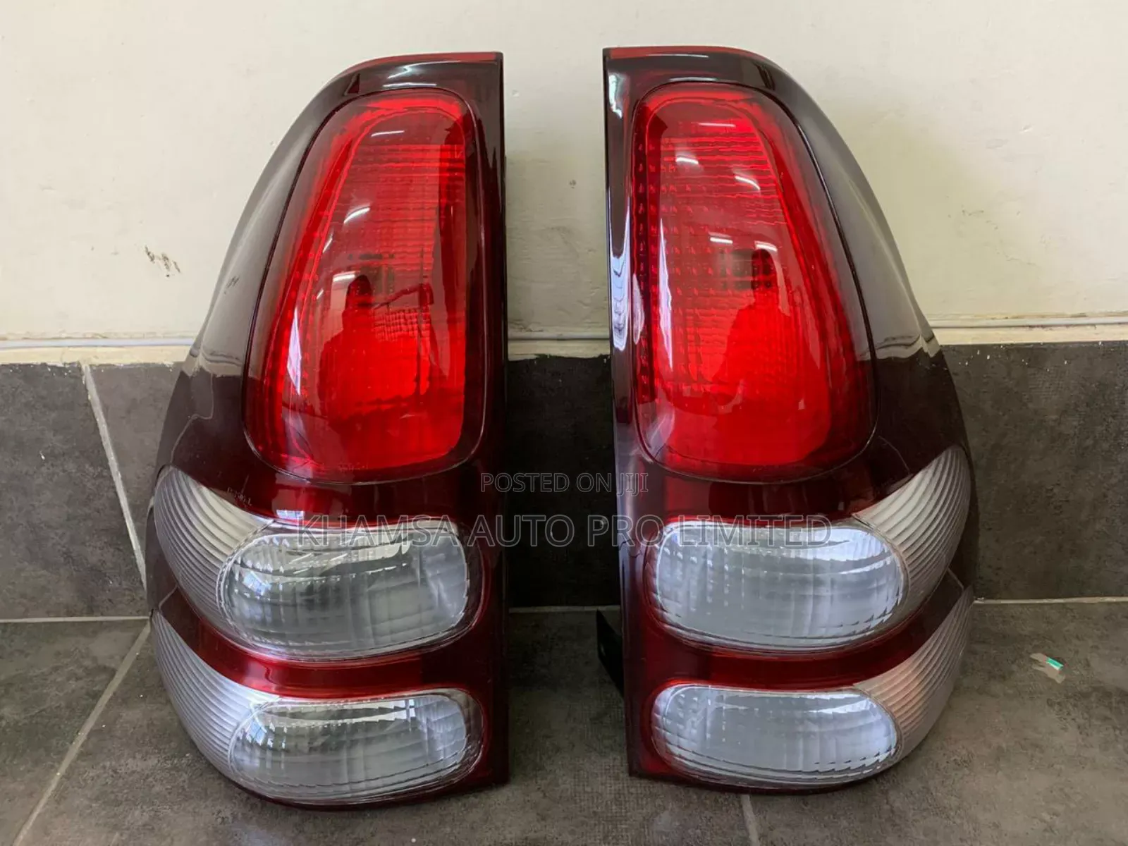 Prado Fj120 Tail Lamp