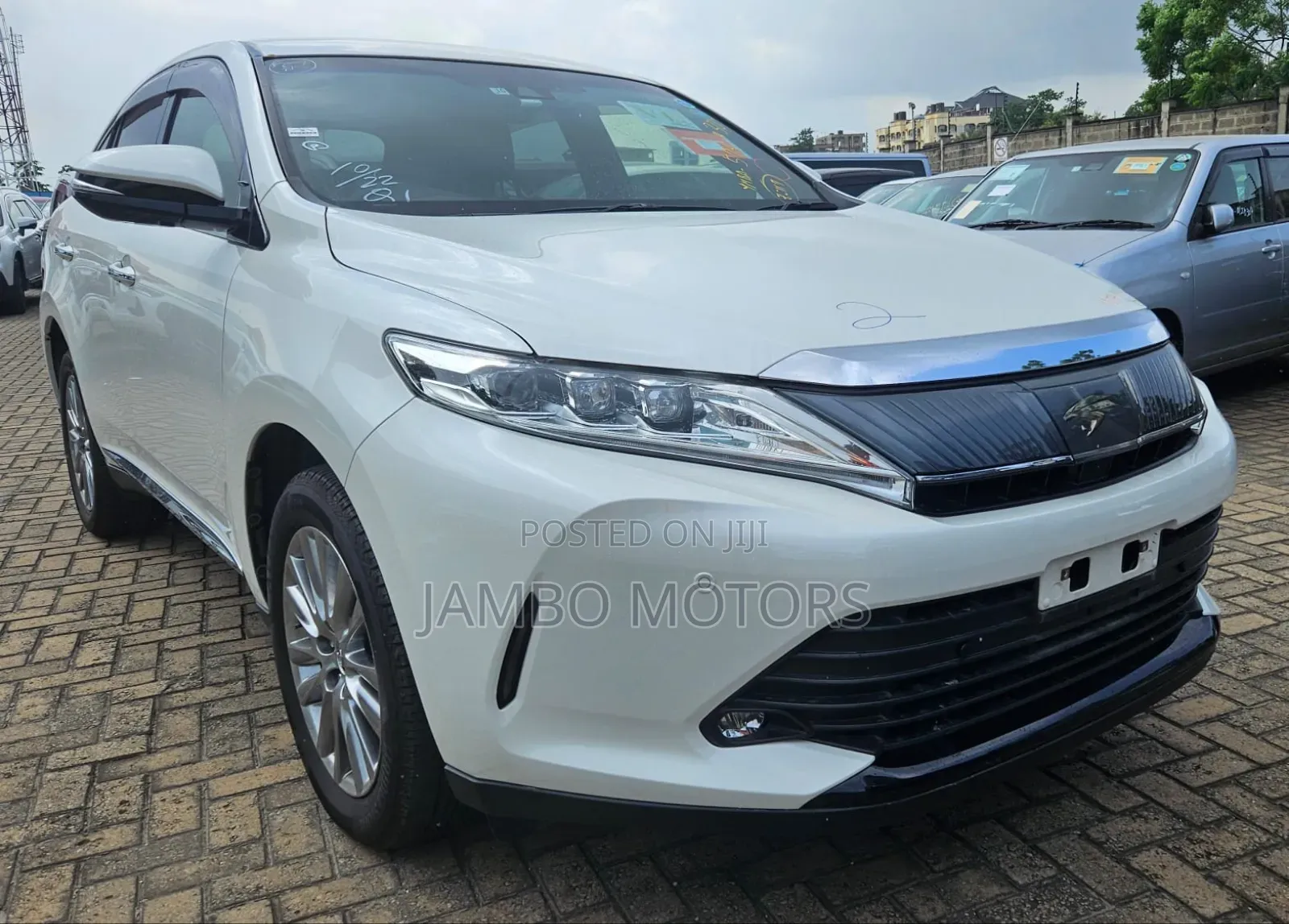 Toyota Harrier 2.0 Turbo 4WD 2018 White