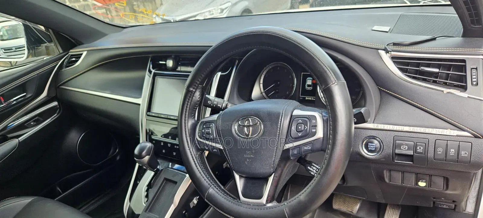 Toyota Harrier 2.0 Turbo 4WD 2018 White