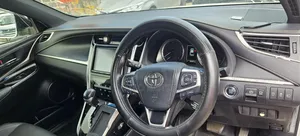 Toyota Harrier 2.0 Turbo 4WD 2018 White