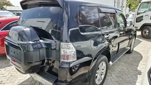 Mitsubishi Pajero V80 3.2 DI-D 2017 Black