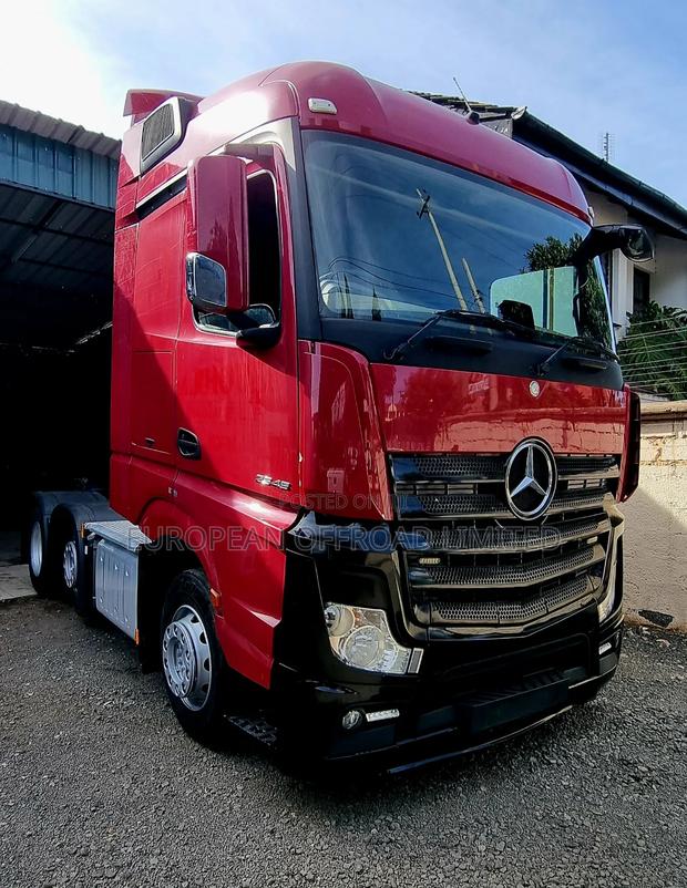 Mercedes Benz Actros Mp4 2545