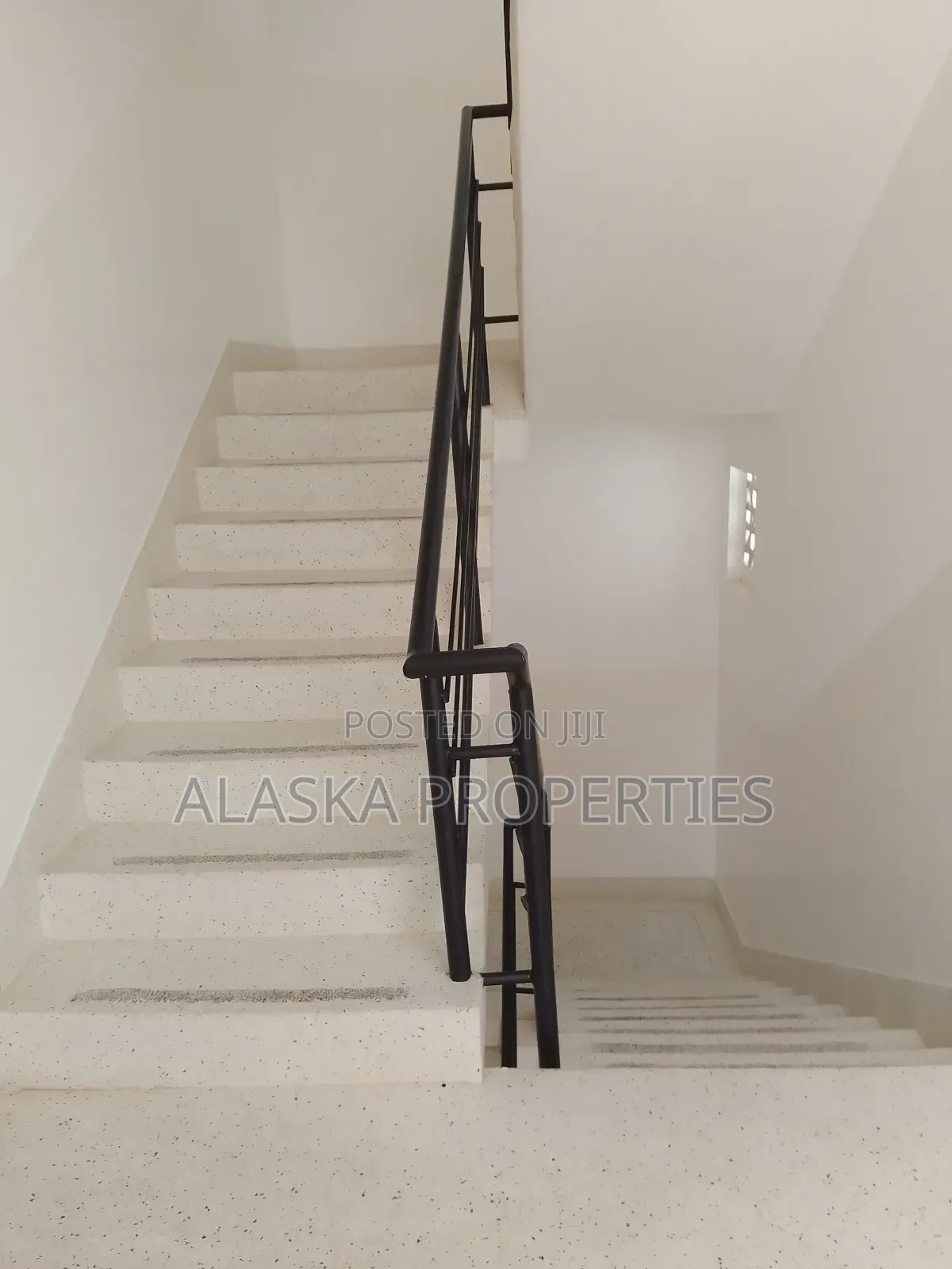 3bdrm Penthouse in Nyali Estate for rent