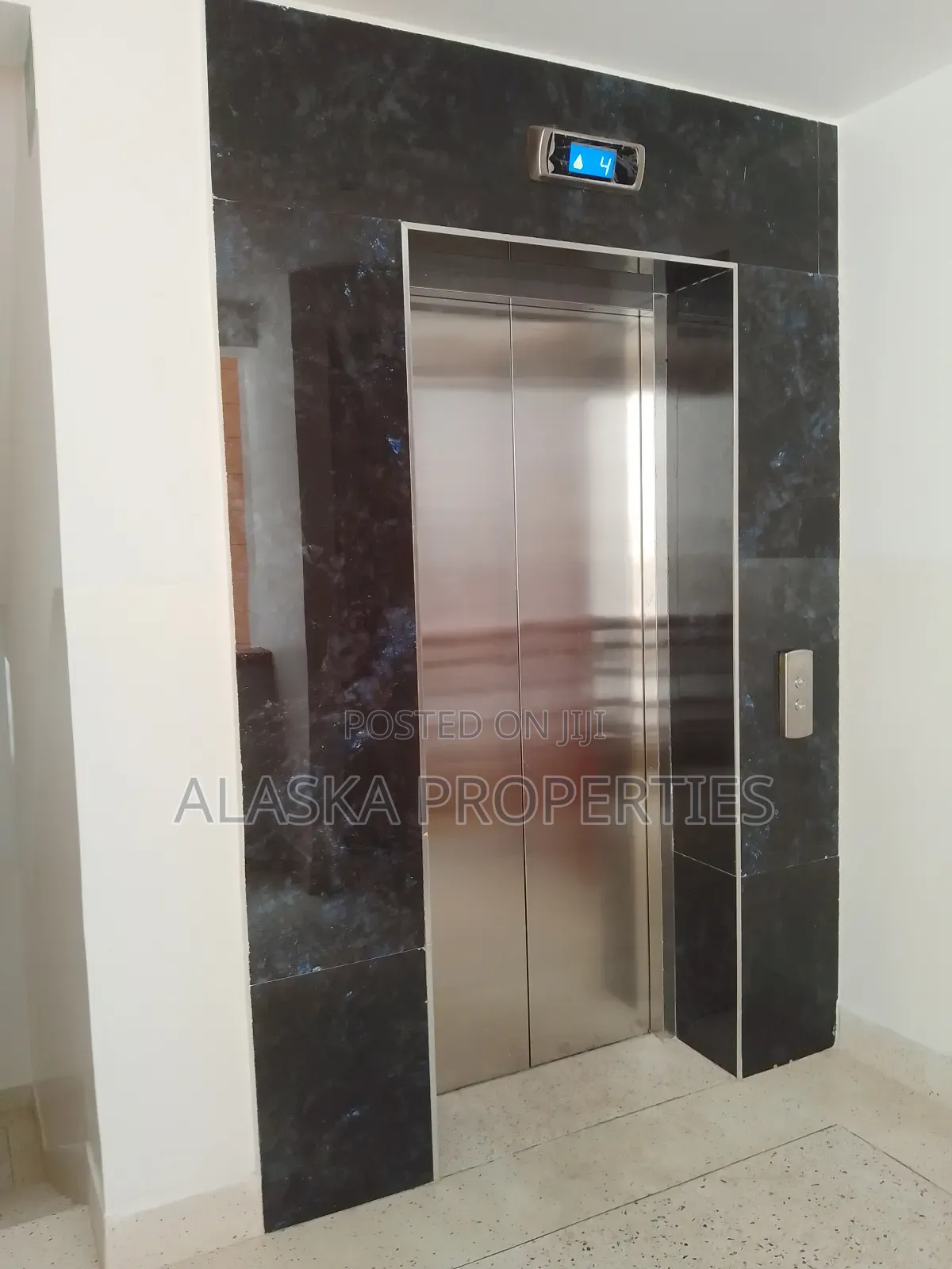 3bdrm Penthouse in Nyali Estate for rent