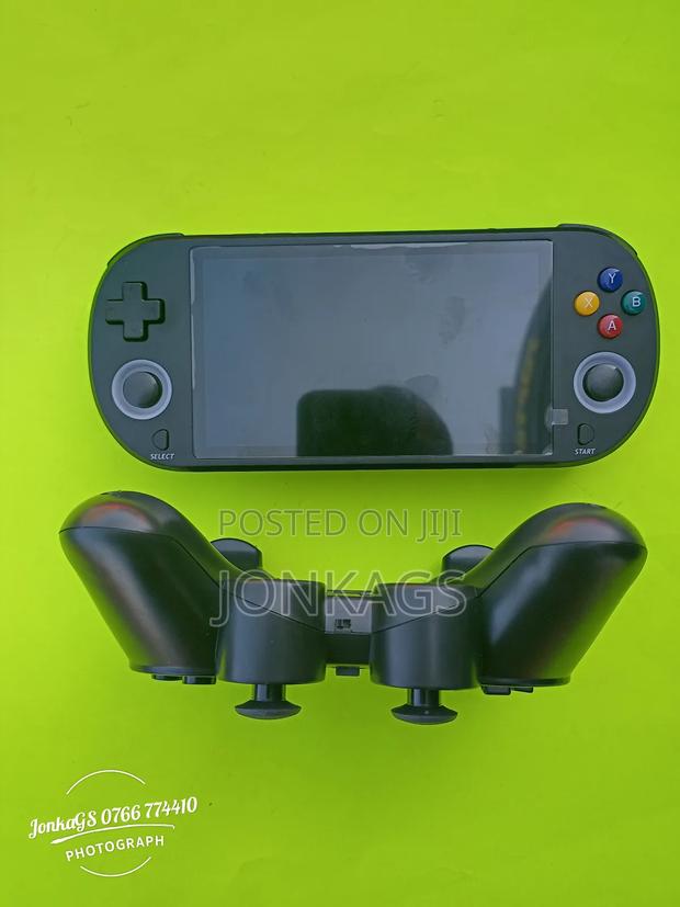 Handheld Gaming Console 5 Inch Display Games - thumbnail 3