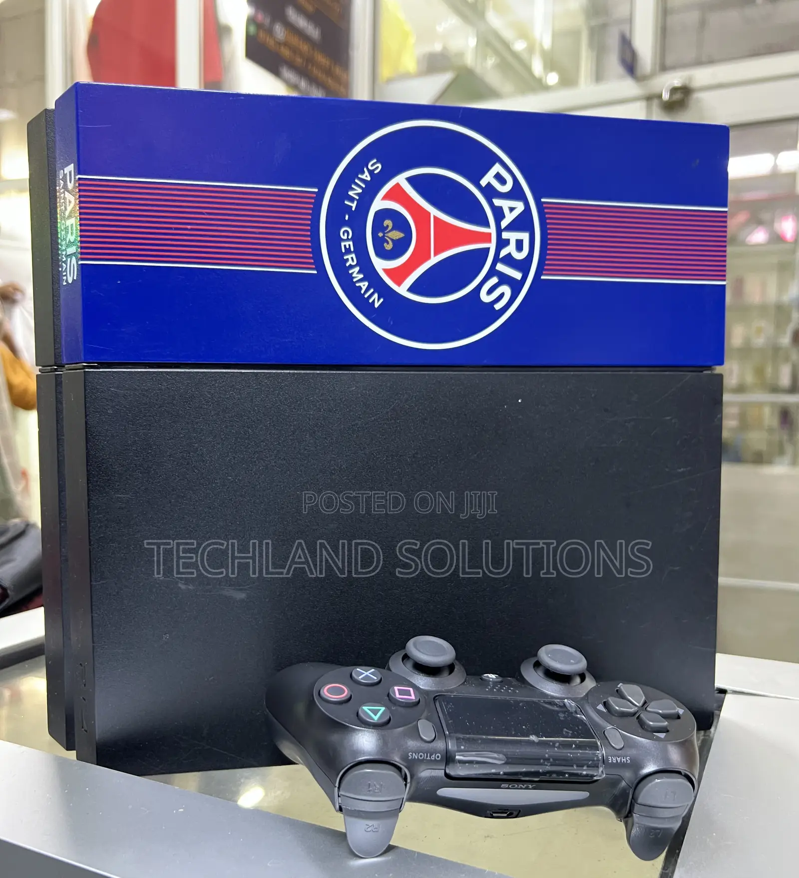 Sony Playstation 4 Standard. Black