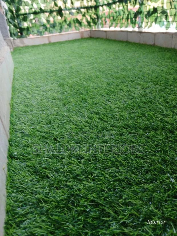 Green Grass Carpet - main view