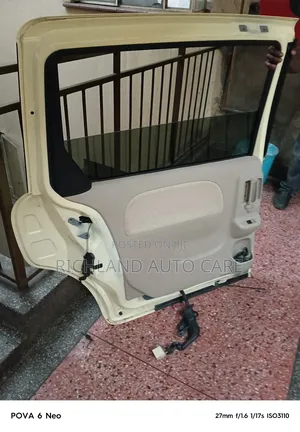 Sienta Nsp81 Rear Left Door