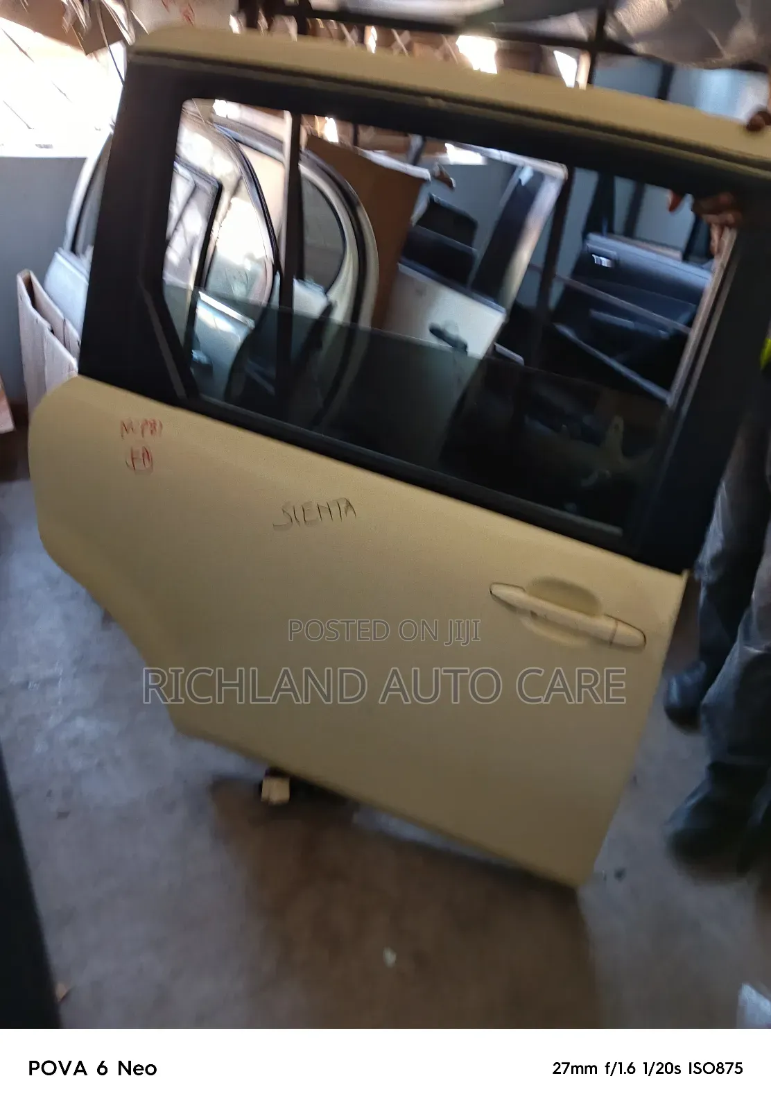 Sienta Rear Right Door Nsp81