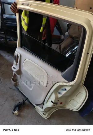 Sienta Rear Right Door Nsp81