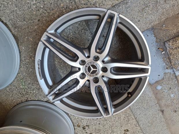 Mercedez Benz E200 Rims 19 - main view