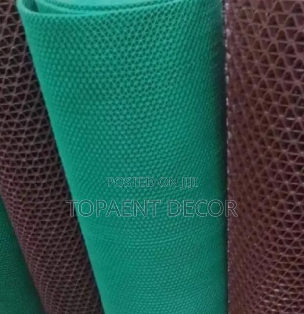 Brown and Green Perforated PVC ANTISLIP MATS