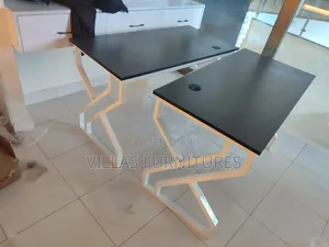 Metallic Studying Table