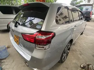 Toyota Corolla Fielder 1.5 Petrol FWD 2017 Silver