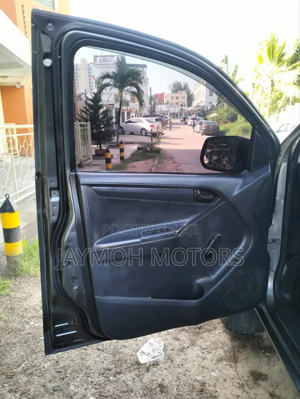 Isuzu D-MAX 2021 Gray