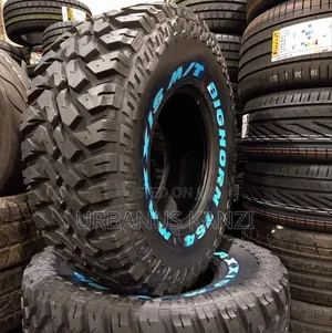 235/75r15 Maxxis