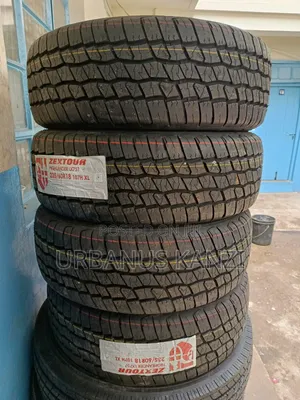 225/60 R18 Zextour