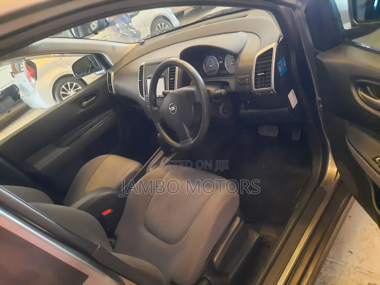 Nissan Wingroad 2018 Gray