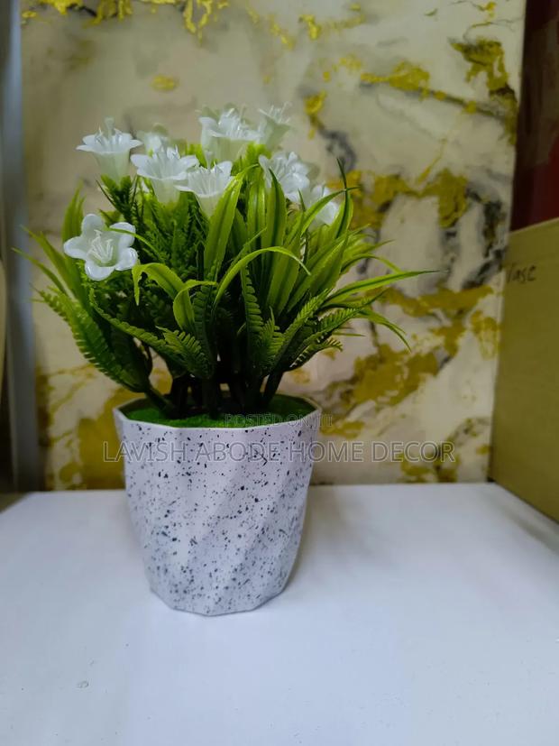 Beautiful Marble Potted Bonsai Flower for Home and Office