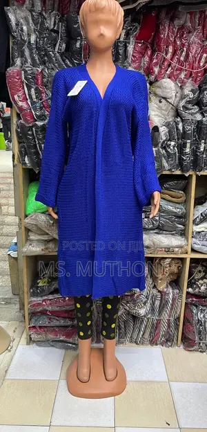 Long Wide Arms Free Size Sweaters